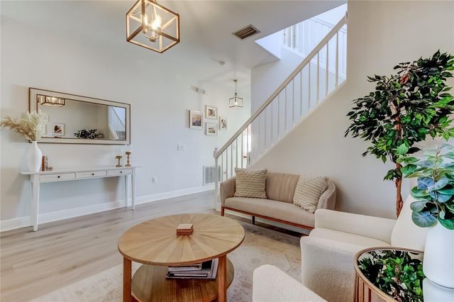 2913 W CORDELIA STREET, Tampa, FL 33607