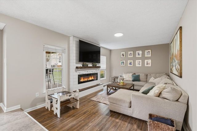 406 Arbor Dr, Adams Twp, PA 16046