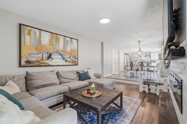 406 Arbor Dr, Adams Twp, PA 16046