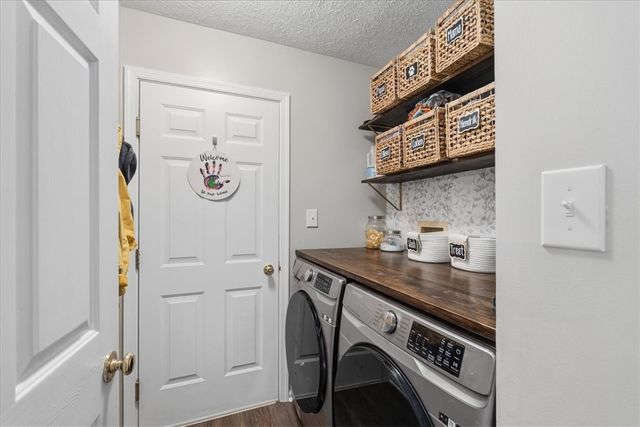 406 Arbor Dr, Adams Twp, PA 16046