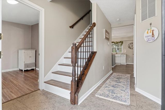 406 Arbor Dr, Adams Twp, PA 16046