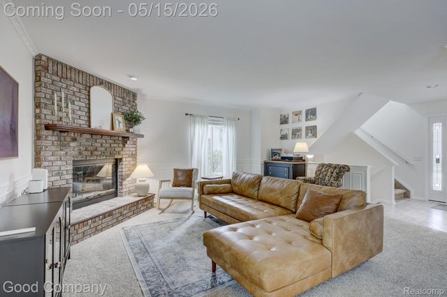 2370 Lansbury Drive, Waterford Charter Township, MI 48329