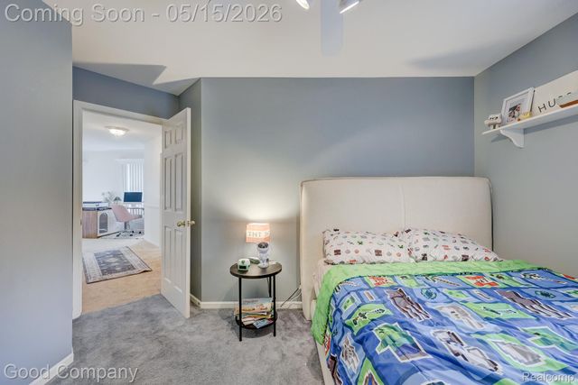 2370 Lansbury Drive, Waterford Charter Township, MI 48329