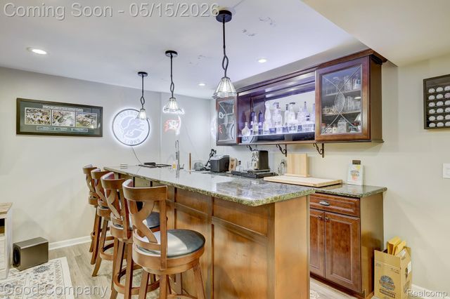2370 Lansbury Drive, Waterford Charter Township, MI 48329