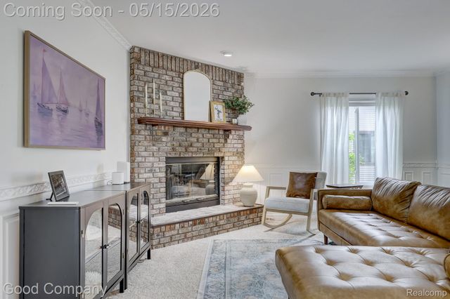 2370 Lansbury Drive, Waterford Charter Township, MI 48329