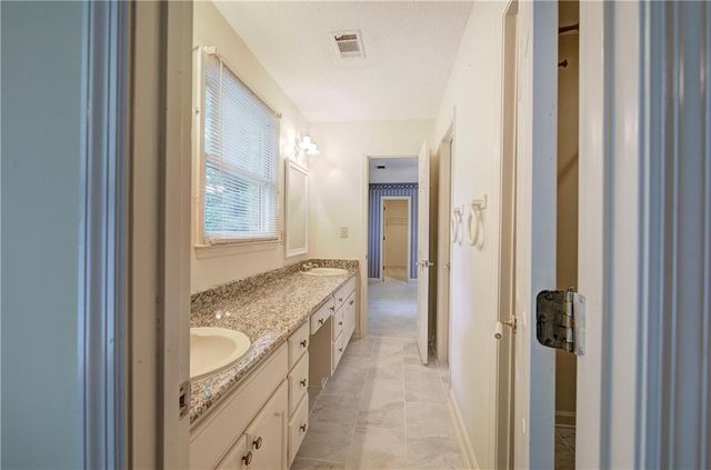 2316 Cross Creek Drive SW, Powder Springs, GA 30127