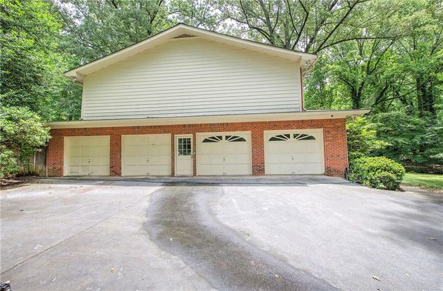 2316 Cross Creek Drive SW, Powder Springs, GA 30127