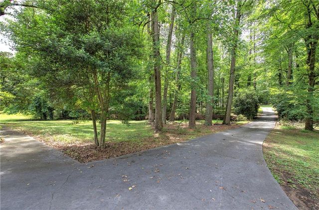 2316 Cross Creek Drive SW, Powder Springs, GA 30127