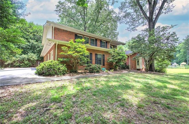2316 Cross Creek Drive SW, Powder Springs, GA 30127