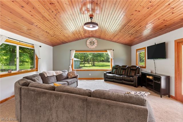 2206 Granger Road, Medina, OH 44256
