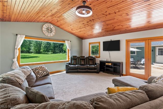 2206 Granger Road, Medina, OH 44256