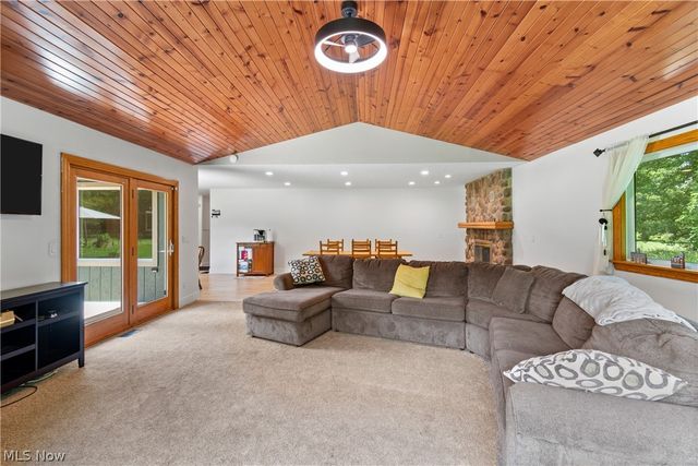 2206 Granger Road, Medina, OH 44256