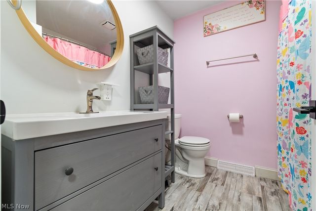 2206 Granger Road, Medina, OH 44256