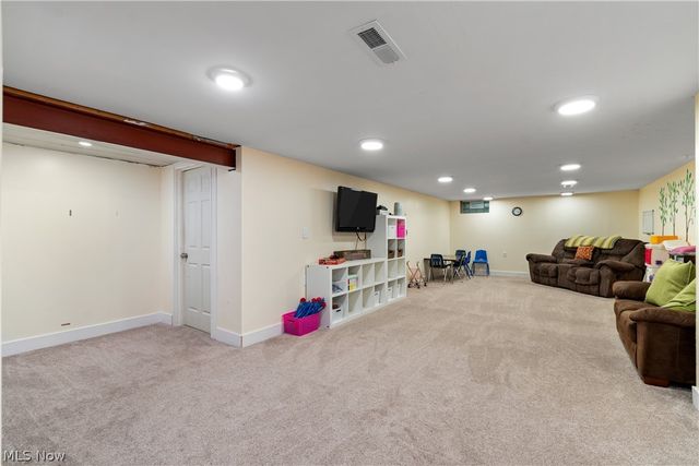 2206 Granger Road, Medina, OH 44256