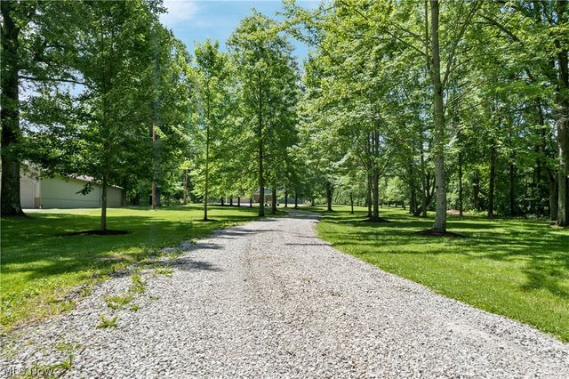 2206 Granger Road, Medina, OH 44256