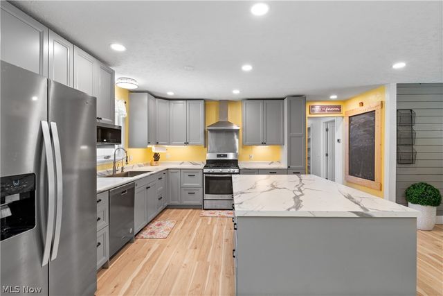 2206 Granger Road, Medina, OH 44256