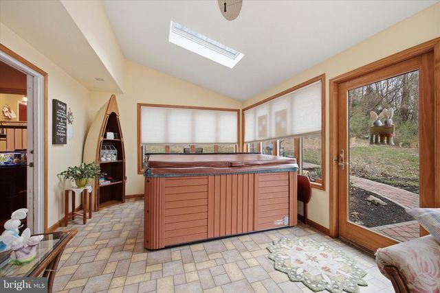 326 N FUNK RD, Boyertown, PA 19512