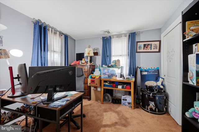 326 N FUNK RD, Boyertown, PA 19512