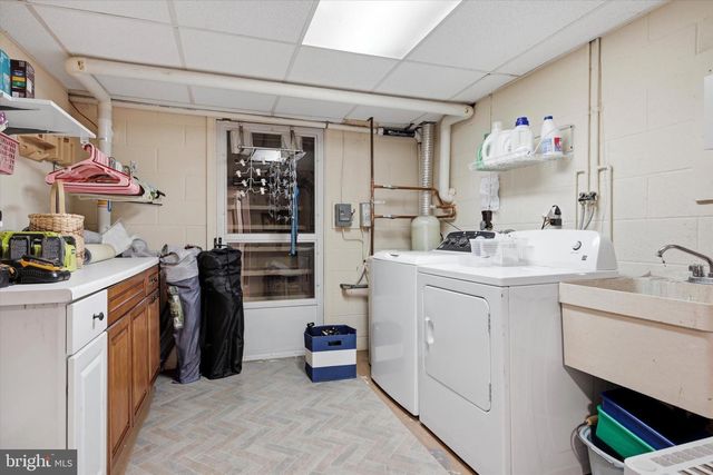 326 N FUNK RD, Boyertown, PA 19512