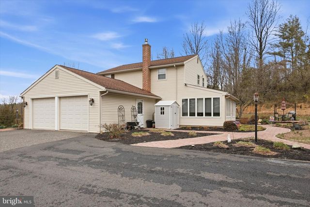 326 N FUNK RD, Boyertown, PA 19512