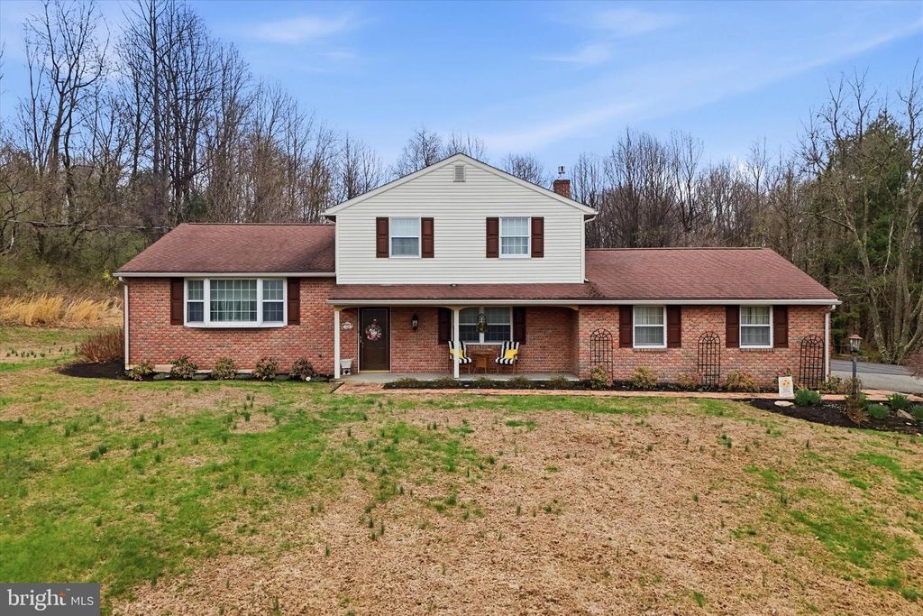 326 N FUNK RD, Boyertown, PA 19512