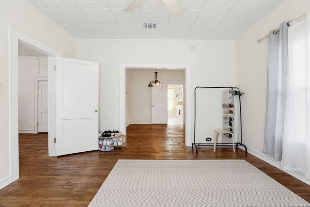 239 E Ligustrum, San Antonio, TX 78228
