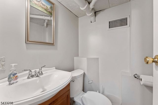 1262 Christine Cir, Scotch Plains Twp., NJ 07076