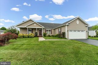 57 WINDING CARRIAGE LN, Dover, DE 19904