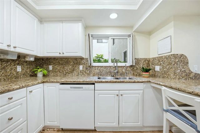 4852 Cabana Dr 104, Huntington Beach, CA 92649