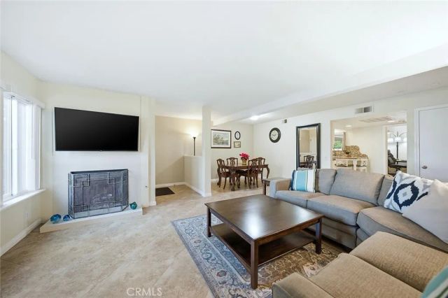 4852 Cabana Dr 104, Huntington Beach, CA 92649