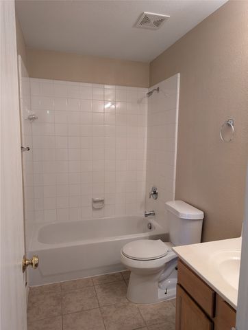 8820 Wagon Trail, Cross Roads, TX 76227