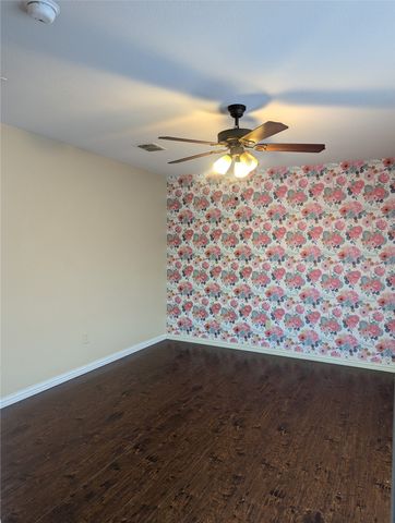 8820 Wagon Trail, Cross Roads, TX 76227