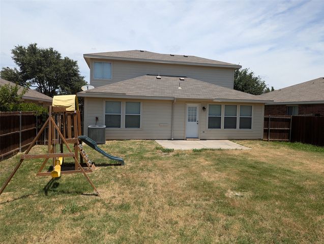 8820 Wagon Trail, Cross Roads, TX 76227