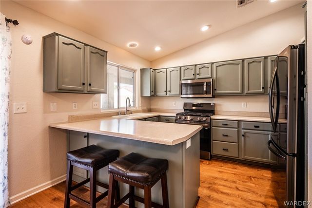 3902 E Nicole Avenue, Kingman, AZ 86409