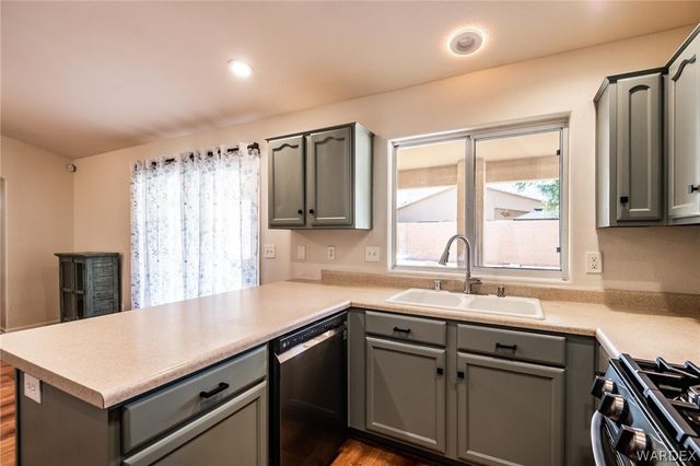 3902 E Nicole Avenue, Kingman, AZ 86409