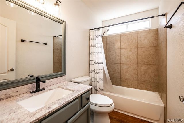 3902 E Nicole Avenue, Kingman, AZ 86409