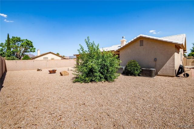 3902 E Nicole Avenue, Kingman, AZ 86409