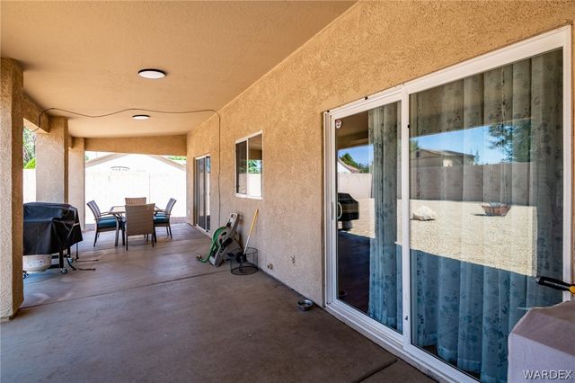 3902 E Nicole Avenue, Kingman, AZ 86409