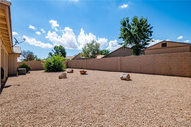 3902 E Nicole Avenue, Kingman, AZ 86409