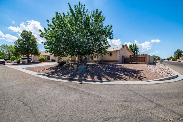 3902 E Nicole Avenue, Kingman, AZ 86409