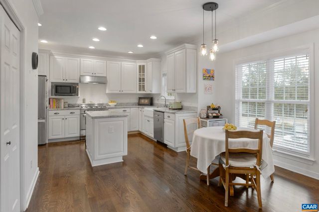 1243 WOODCOCK PL, Scottsville, VA 24590