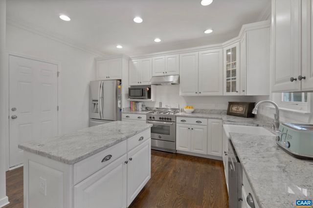 1243 WOODCOCK PL, Scottsville, VA 24590