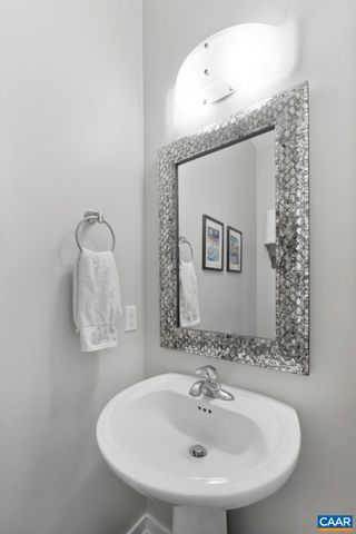 1243 WOODCOCK PL, Scottsville, VA 24590