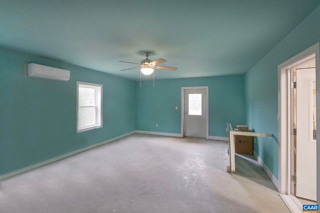 1243 WOODCOCK PL, Scottsville, VA 24590