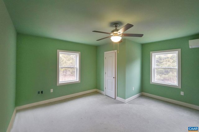 1243 WOODCOCK PL, Scottsville, VA 24590