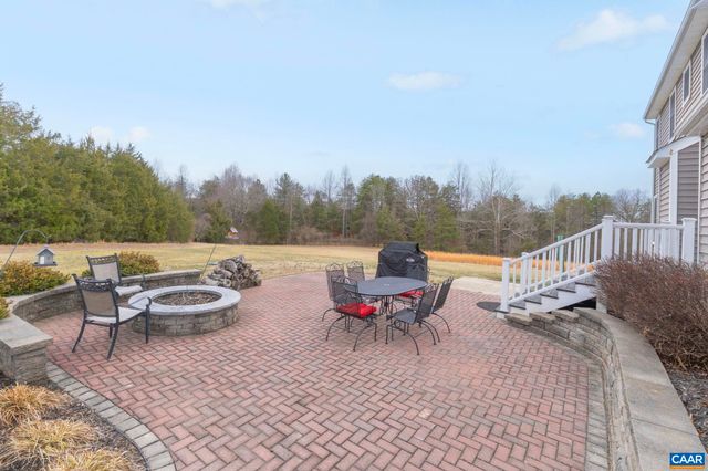 1243 WOODCOCK PL, Scottsville, VA 24590