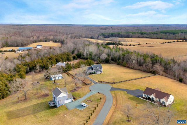 1243 WOODCOCK PL, Scottsville, VA 24590