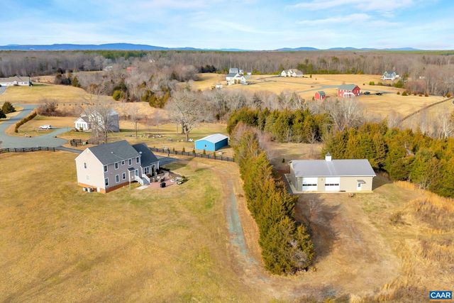 1243 WOODCOCK PL, Scottsville, VA 24590