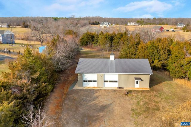 1243 WOODCOCK PL, Scottsville, VA 24590