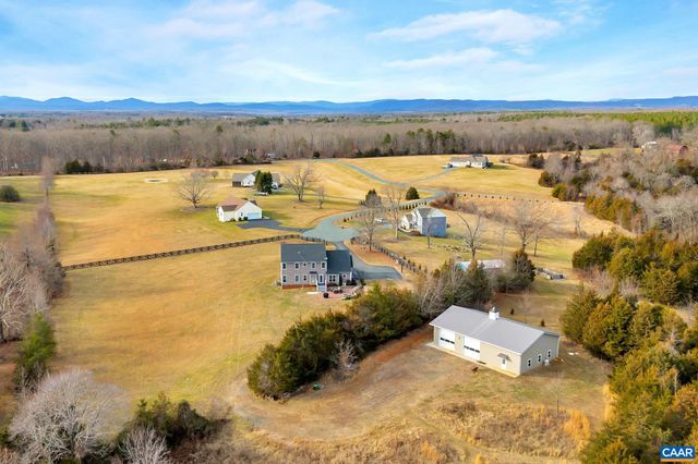 1243 WOODCOCK PL, Scottsville, VA 24590